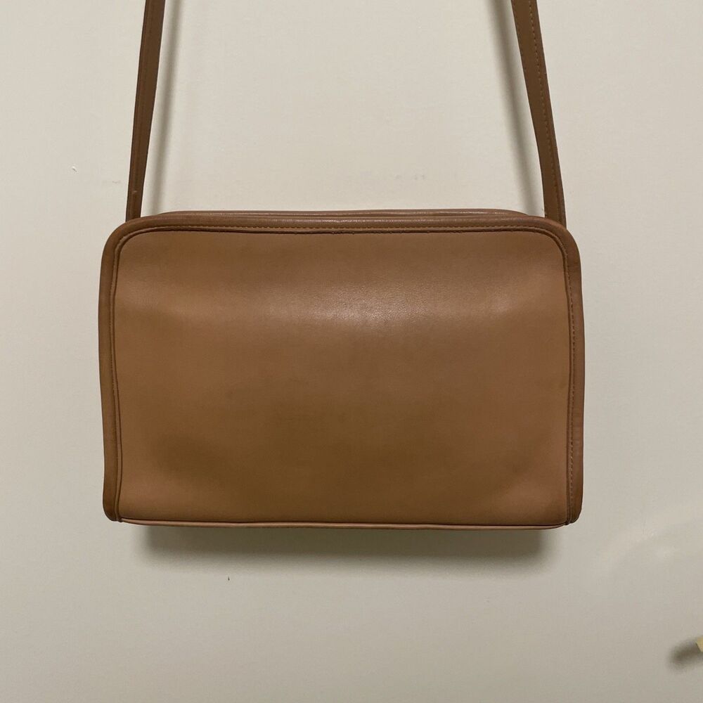 Vintage 90s Coach Sutton Bag 9814 Tan Light Brown Leather Shoulder Crossbody